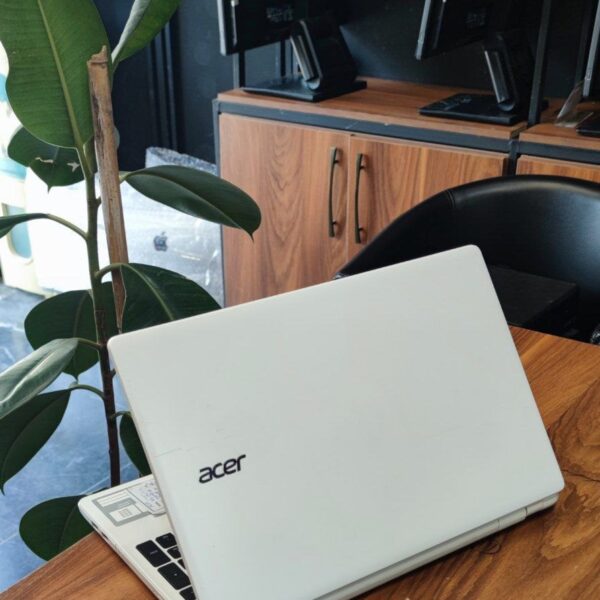 خرید لپتاپ ایسر سفید core i7
