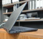 لپ‌تاپ با 16 گیگابایت رم و پردازنده Intel Core i7 برای کارهای حرفه‌ای